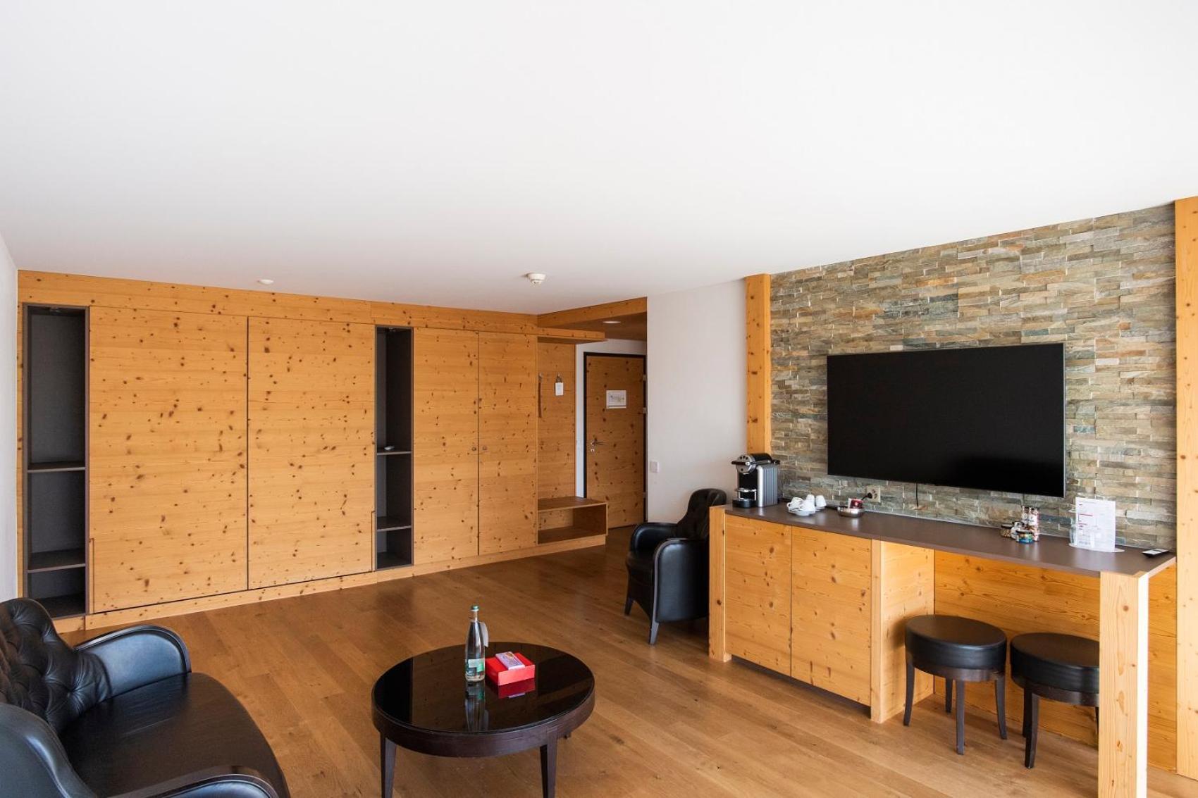 שארמיי Hotel Cailler & Bains De La Gruyere מראה חיצוני תמונה