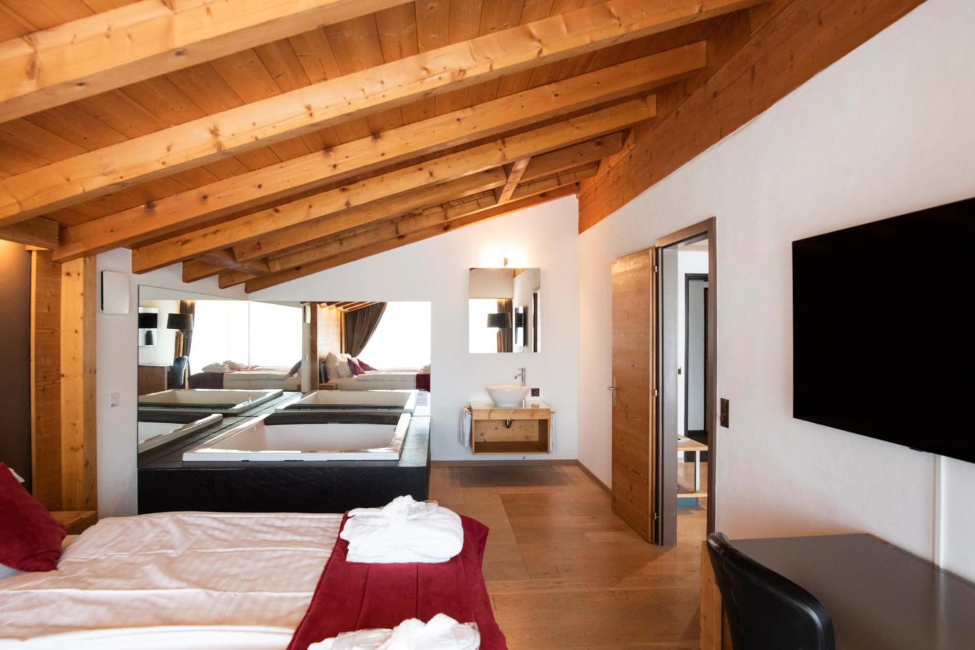 שארמיי Hotel Cailler & Bains De La Gruyere מראה חיצוני תמונה